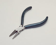Load image into Gallery viewer, Value Series Bending Plier, Round/Flat Nose Looping Pliers, 5 Inches | PLR-495.35
