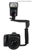 Load image into Gallery viewer, Nikon D610 Flash Bracket (PivPo Pivoting Positioning) 180 Degrees (Nikon Shoe)
