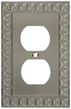 Load image into Gallery viewer, National Hardware S803-338 V8046 Pinnacle Single Outlet plates in Nickel
