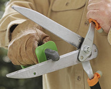 Load image into Gallery viewer, Smith&#39;s 50601 Pruning Tool Sharpener
