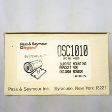 Load image into Gallery viewer, Pass &amp; Seymour Legrand Switchplan Osc1010 Surface Mounting Bracket For Osc1000 Sensor, White
